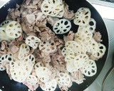 簡単！豚肉と蓮根の照り焼き炒め！作り方3写真