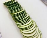 副菜に、ズッキーニとしらすの梅ポン酢和え作り方1写真