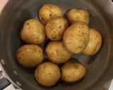 塩バター★じゃがいも！作り方1写真