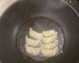 プチトマトのせとろけるチーズ餃子作り方1写真