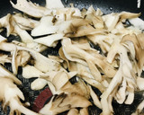 キノコのバター炒め＆半熟玉子焼きのサラダ作り方2写真