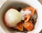 1分で完成！納豆とサーモンと温泉卵！作り方3写真