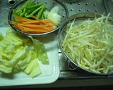 野菜炒め☆焼肉のタレ味作り方1写真