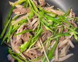 ♡じゃがいもを使って手軽に！青椒肉絲♡作り方4写真