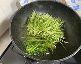 豆苗のニンニク炒め★作り方2写真
