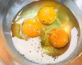 子供が喜ぶチーズとハムの玉子焼き作り方1写真