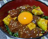 お肌が喜ぶ〜！マグロとアボカドのユッケ丼作り方8写真