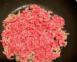 合挽き肉とレタスの塩昆布炒め作り方2写真