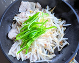 豚バラ肉ともやしの牡蠣だし醤油炒め作り方5写真