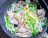豚バラ肉ともやしの牡蠣だし醤油炒め作り方6写真