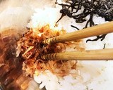 旨味たっぷり☆かつおと昆布のおにぎり作り方4写真