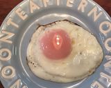 膜の張った目玉焼きとカリカリベーコン作り方8写真