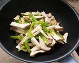 時短サバ缶☆鯖水煮缶と残り野菜の味噌和え作り方4写真