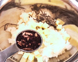 和洋折衷☆梅紫蘇と昆布とチーズのおにぎり作り方3写真