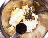 和洋折衷☆梅紫蘇と昆布とチーズのおにぎり作り方4写真