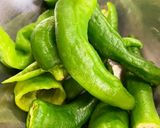 夏にサッと作れる万願寺とベーコンの炒め煮作り方1写真