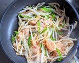 豚バラ肉ともやしの牡蠣だし醤油炒め作り方8写真