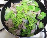 ＊枝豆入り♪レタスと豚肉の塩麹炒め＊作り方5写真
