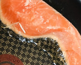 鮭切り身とエノキのバターソテー作り方1写真
