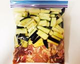 【下味冷凍】なすと豚コマのポン酢炒め作り方2写真