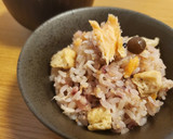 鮭ときのことお揚げさんの炊き込みご飯作り方4写真
