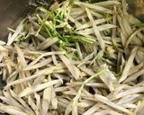 豆苗とゴボウの胡麻マヨ和え作り方4写真
