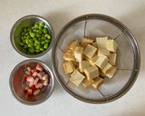 厚揚げと枝豆とカニカマの白だし煮作り方1写真