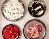 *豚肉となす、トマトの炒め物*作り方1写真