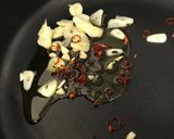 サバ缶で簡単ペペロンチーノ！作り方1写真