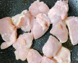 柔らか〜♡鶏胸肉とオクラの柚子胡椒炒め作り方3写真