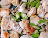 柔らか〜♡鶏胸肉とオクラの柚子胡椒炒め作り方5写真