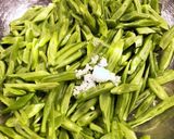 余った味付け稲荷の皮でササゲ豆の煮付け！作り方2写真