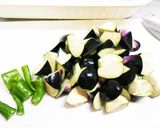 なすと鶏もも肉の味噌炒め作り方1写真