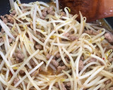 台湾拉麺の素でもやしとひき肉の焼きそば作り方3写真