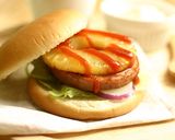 ドイツ産ソフトサラミでハワイアンバーガー作り方6写真