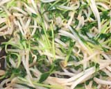 メチャ簡単☆豆苗ともやしの中華炒め作り方4写真