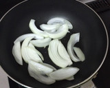 豚肉と玉ねぎだけ炒め作り方1写真