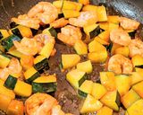 ズッキーニ＆エビのニンニク醤油バター炒め作り方6写真