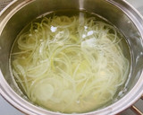 韓国風・玉ねぎとわかめのスープ作り方2写真