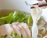 コリアンダー香るスープ！鶏肉のフォー♪作り方4写真