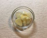 細切りベーコンと夏野菜のペペロンチーノ作り方1写真