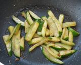 胡瓜と豚切り落としの炒め物(中華)作り方9写真
