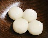 レトルト活用味噌汁●白玉入りの味噌汁作り方1写真