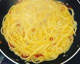 簡単で失敗しないペペロンチーノ！作り方3写真