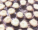 火傷せずにケーキクーラーにのせる方法！作り方2写真