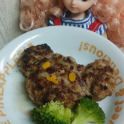リカちゃん♡ハンバーグ(Bear)ꕤ by ゆち虎 【クックパッド】 簡単