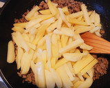 給食の味♪じゃがいものそぼろ炒め作り方5写真