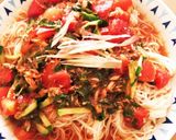 トマトとツナの盛り付け素麺作り方4写真