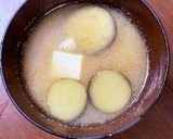 王道だけど一手間☆茄子と豆腐の味噌汁作り方4写真