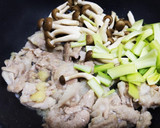 豚肉としめじのオイスターソース炒め作り方3写真